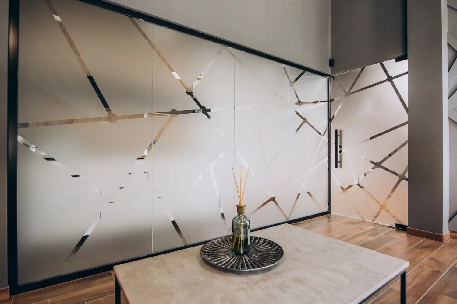Who Can Benefit the Most from Privacy Window Films in Indianapolis and How Do They Enhance Workplace Comfort and Productivity